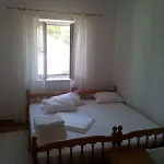 Ujoli Splitska