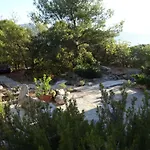 Ujoli Villa *