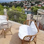 Villa Ujoli *