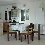 Villa Ujoli *