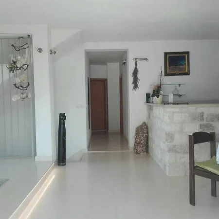 Ujoli Villa Splitska