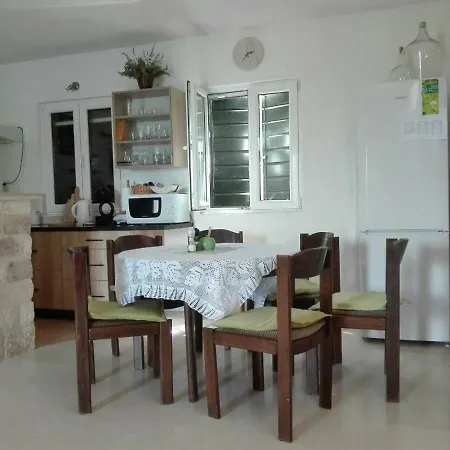 Villa Ujoli *
