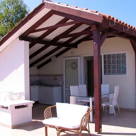 Ujoli Villa Splitska