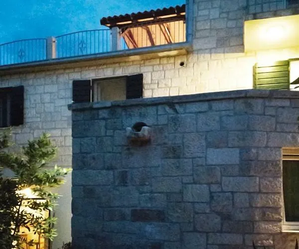 Ujoli Villa *