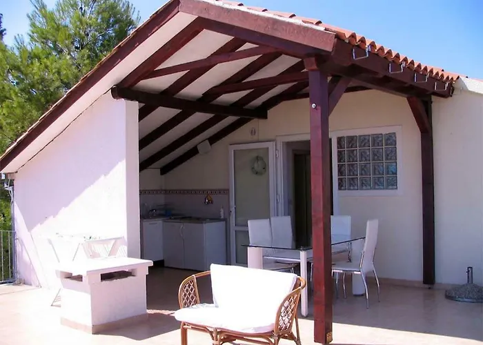 Ujoli Villa Splitska